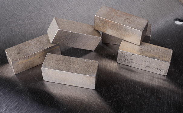 金剛石鋸片刀頭使用中出現的問題及解決方法 金剛石鋸片刀頭使用中出現的問題及解決方法