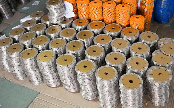 批發(fā)采購就買高性價比的金剛石鋸片 批發(fā)采購就買高性價比的金剛石鋸片