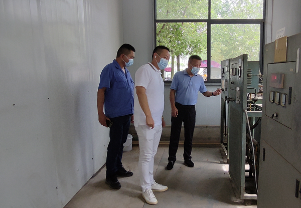 燕磯鎮(zhèn)黨委書記視察湖北昌利超硬材料有限公司 燕磯鎮(zhèn)黨委書記視察湖北昌利超硬材料有限公司