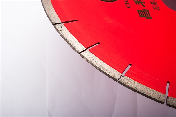 利用石材專用鋸片切割石料前你了解它的硬度嗎?